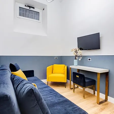 Glamour - Spanish Steps Apartment Rom